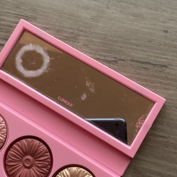 New Clinique Good to Glow Palette (Blush Pop & Highlighter) - Picture 5 of 10